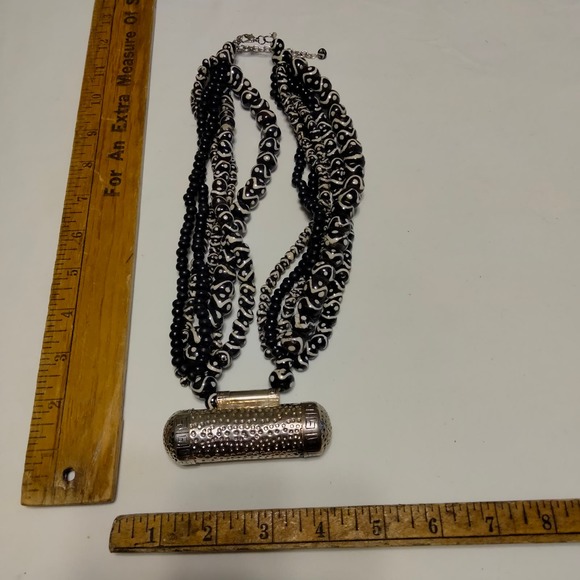 Iris Apfel & Bajalia Silver Toned Metal & Black/White Chunky Statement Necklace - Picture 4 of 11